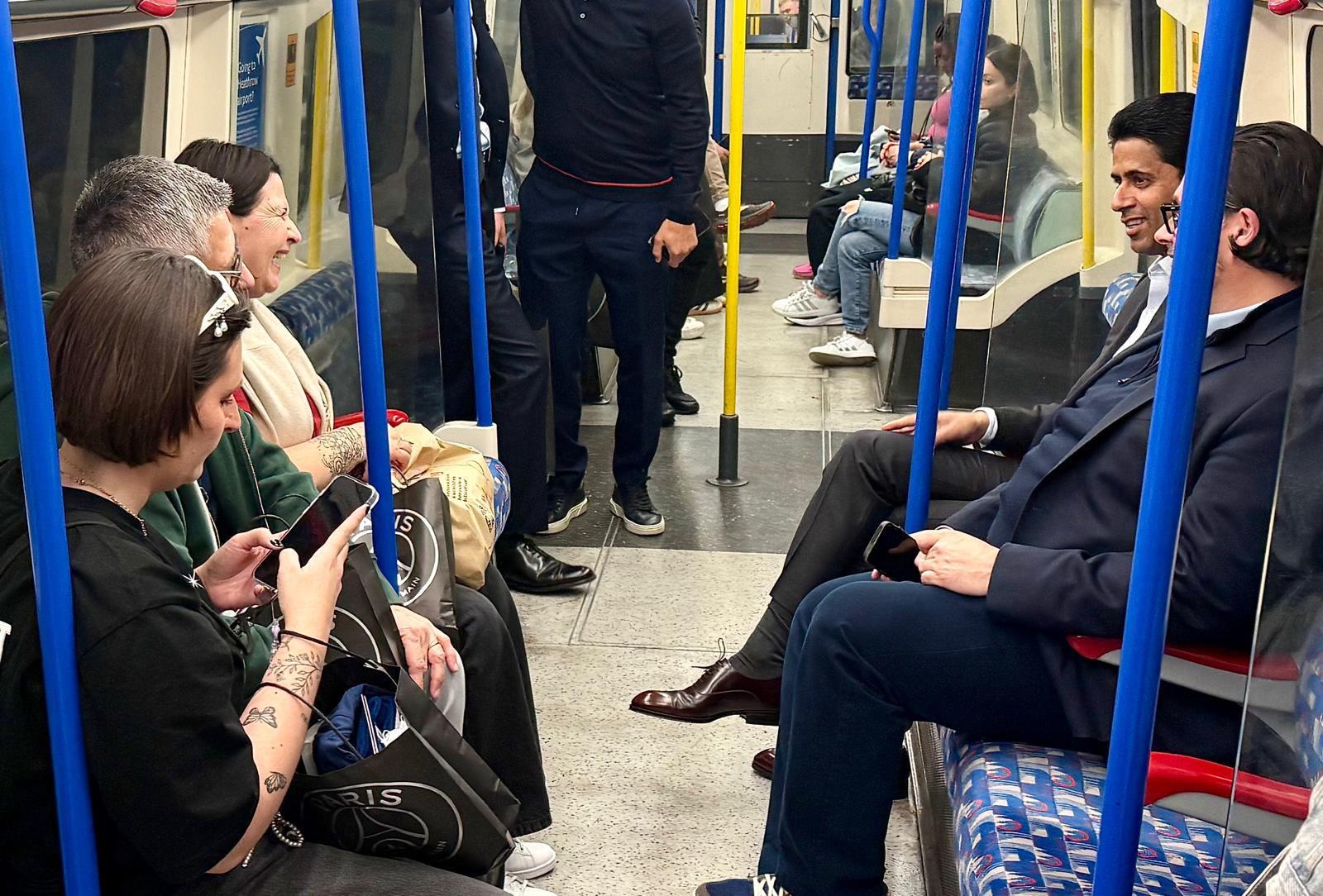 Truyền thông Pháp: Chủ tịch Paris Nasser xuất hiện trên tàu điện ngầm London và thảo luận với người hâm mộ trên cùng chuyến tàu về cách chống lại Arsenal