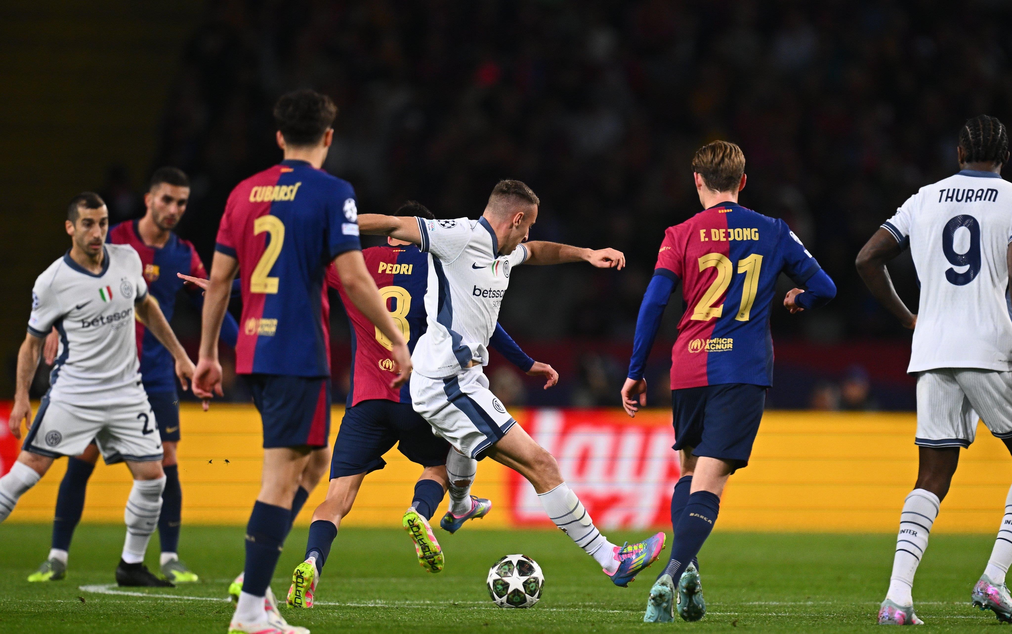 ⛳Chi tiết: Jamal Dumfries và Barca và Inter Milan kết thúc vòng đầu tiên bằng trận chiến bàn thắng