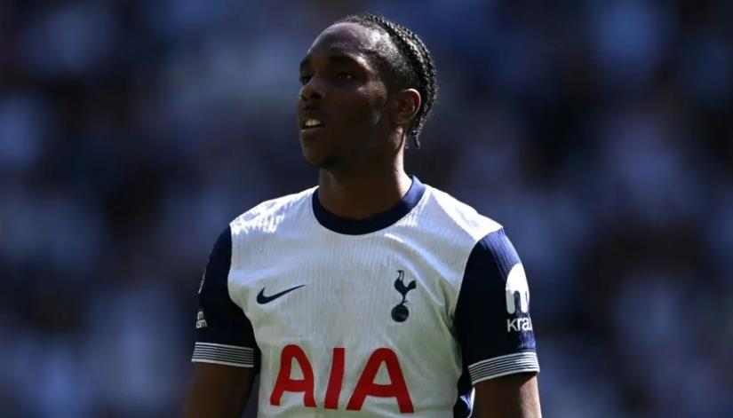Truyền thông Anh: Tottenham háo hức ký hợp đồng vĩnh viễn với Terr và điều khoản ban đầu trị giá 50 triệu bảng có thể giảm xuống còn 30 triệu bảng