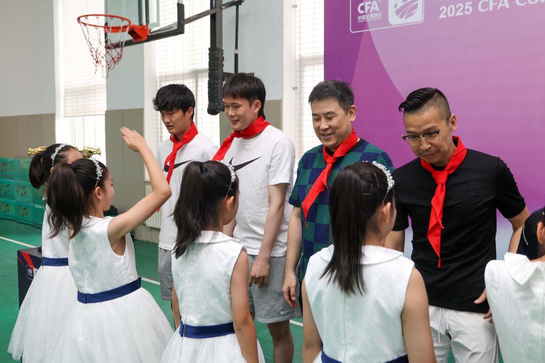 Leisu Charity tiếp tục nỗ lực và chung tay cùng FA Cup "Dự án hạt giống" để vào Trường tiểu học Đường Đông Bắc Đại Liên