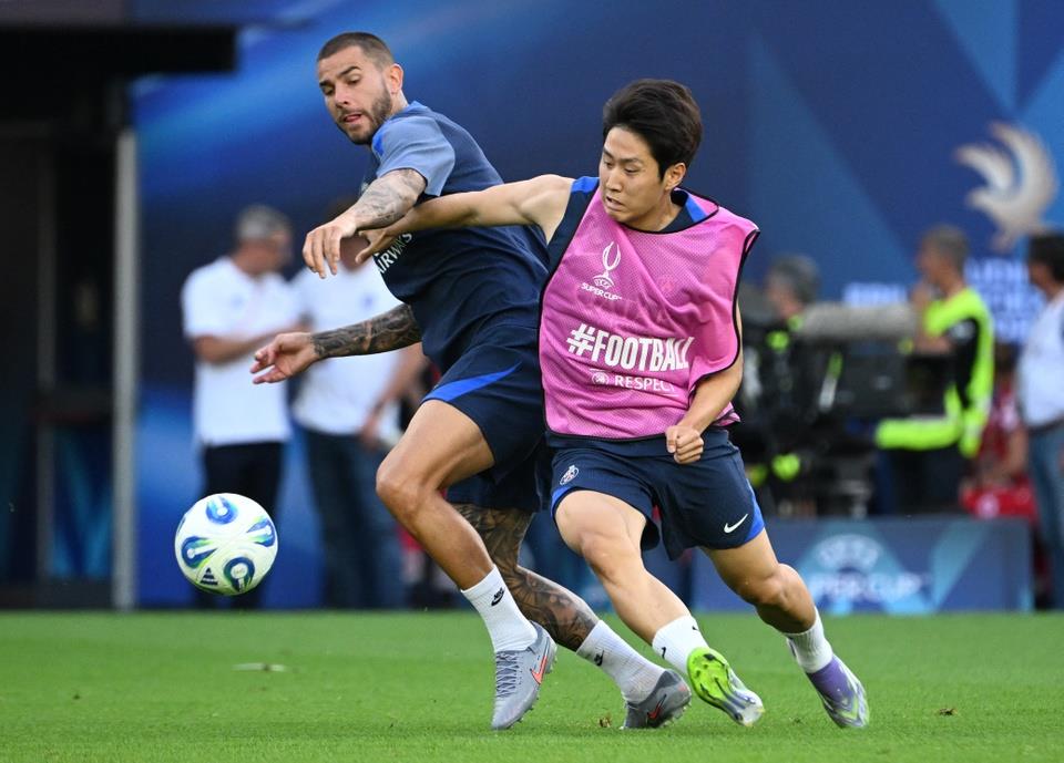 Truyền thông Pháp: Mức giá 50 triệu bảng của Paris Saint-Germain cho Li Gangren tương đương với việc tuyên bố anh ta không thể bán được