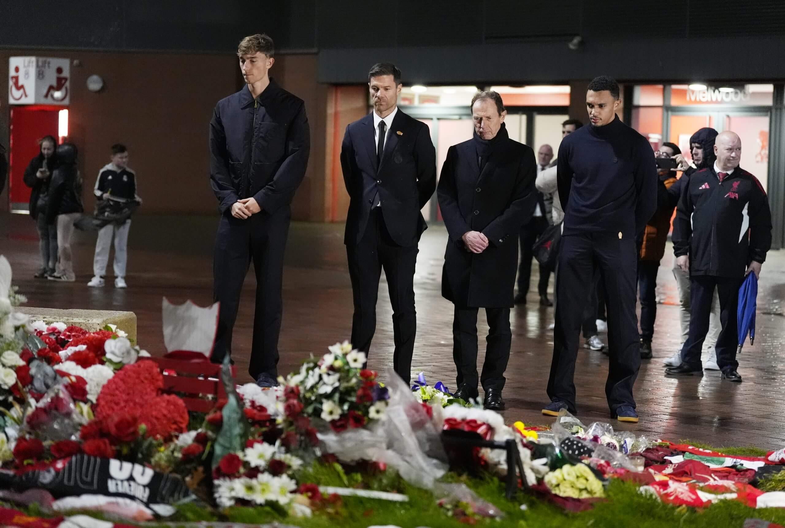 Trent Alexander-Arnold trở lại Anfield Ngày cảm xúc lộn xộn 2