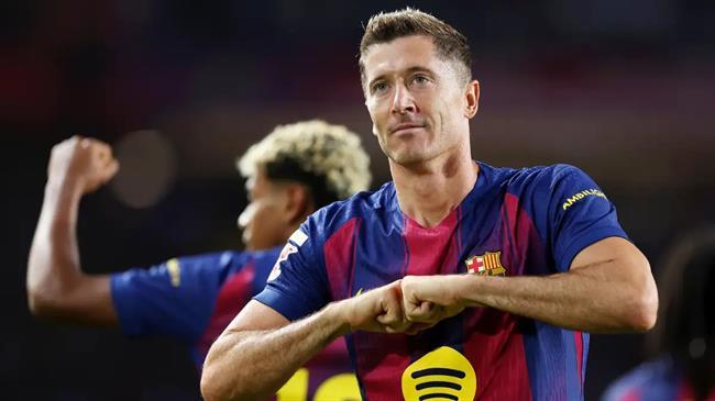 Chủ tịch Barca tiết lộ khả năng chiêu mộ tiền đạo thay Lewandowski 1